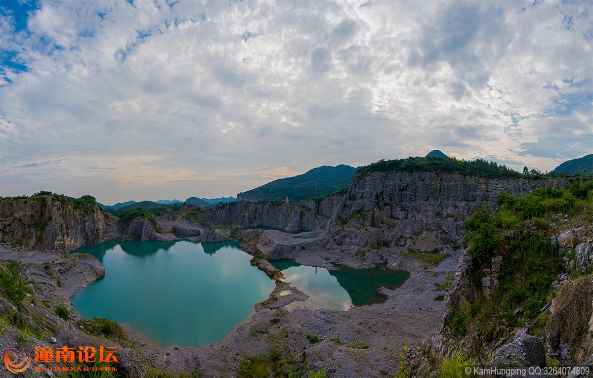 2015-09-12渝北铜锣山矿山公园12号矿坑02.jpg