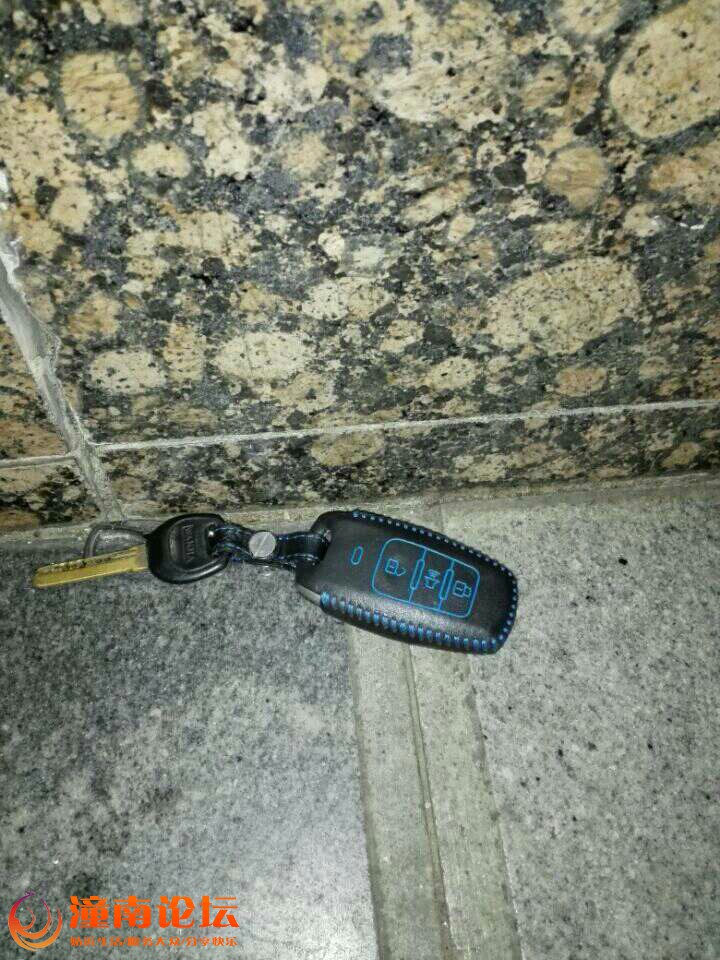 q7a35P5V3Xx4.jpg