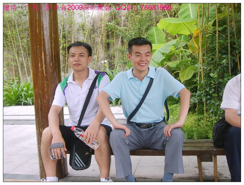 左边是王强，右边是刘昊珉，两位帅哥