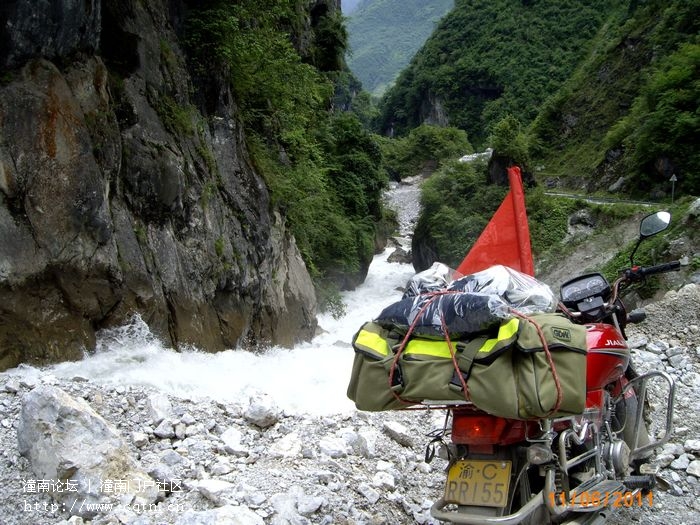 山间风景如画