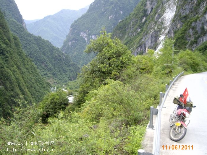 半山腰看道路落差