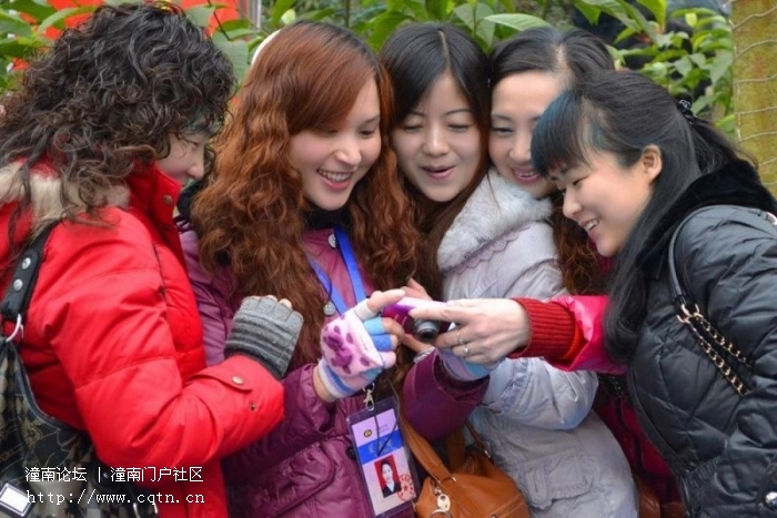 情牵影友乐开怀.jpg