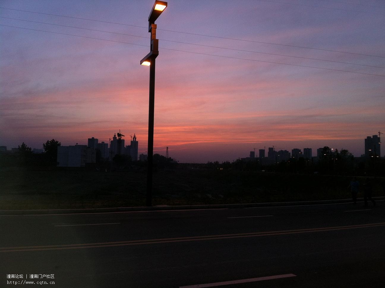 滨江路的黄昏