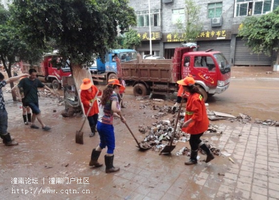 巾帼不让须眉，女职工奋斗在抗灾前线